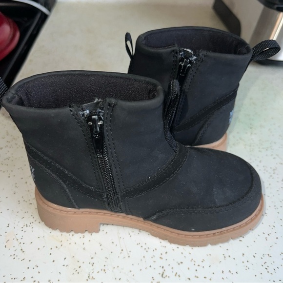 Disney Toddler Size 7 Mickey Mouse Boots Shoe - Picture 8 of 10